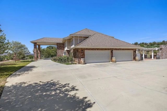36910 Pauba Rd, Temecula, CA 92592