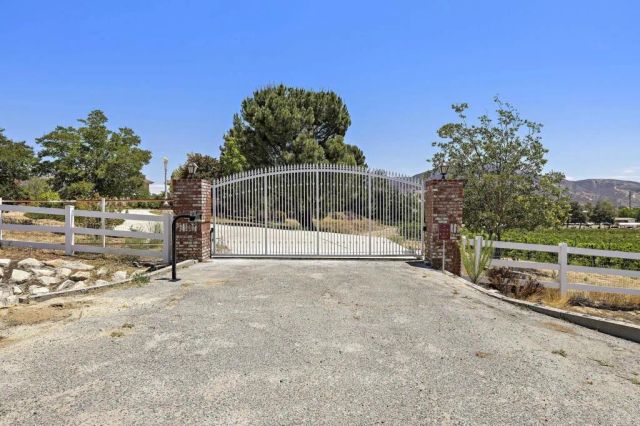 36910 Pauba Rd, Temecula, CA 92592