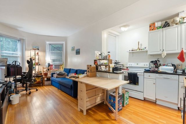 15 University Road 21, Brookline, MA 02445