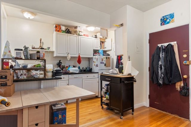 15 University Road 21, Brookline, MA 02445