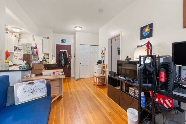 15 University Road 21, Brookline, MA 02445