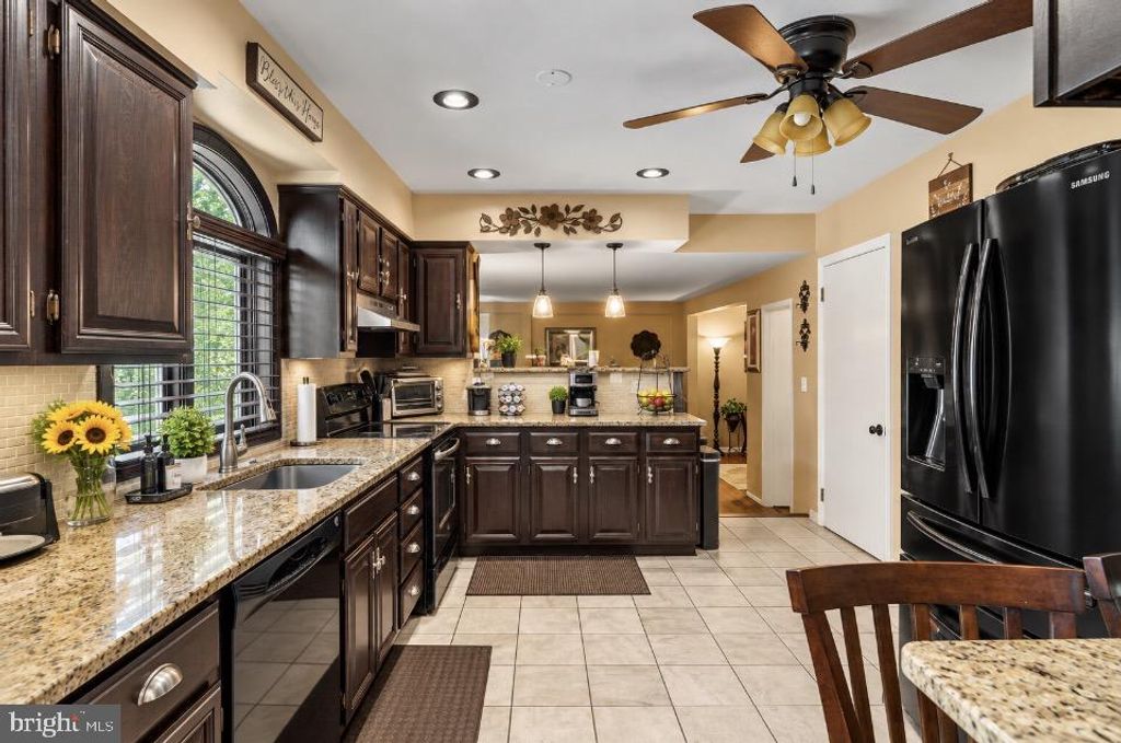 24 WINDING, UPPER CHICHESTER, PA 19061 — photo 5