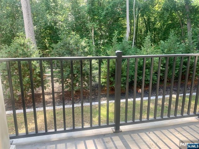 305 Patterson Street 114, Hillsdale, NJ 07642