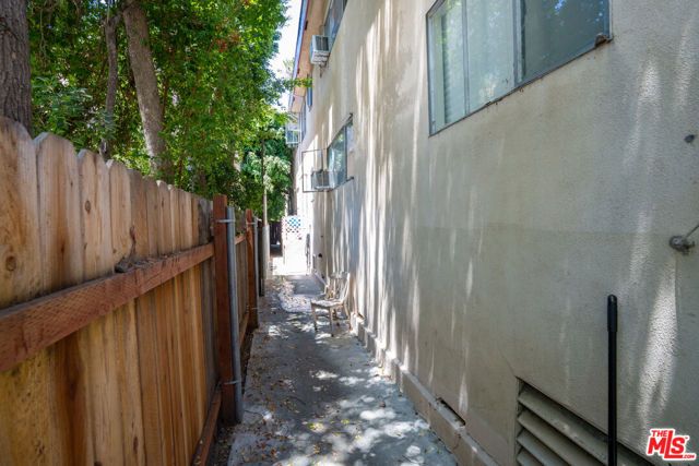 720 S Plymouth Boulevard, Los Angeles, CA 90005