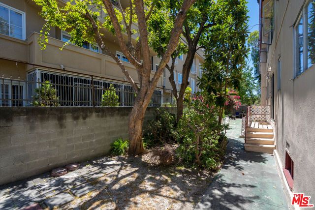 720 S Plymouth Boulevard, Los Angeles, CA 90005
