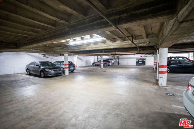 720 S Plymouth Boulevard, Los Angeles, CA 90005