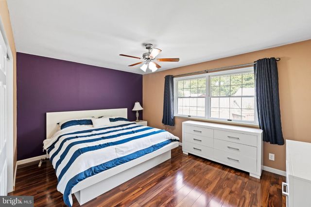 16 STOCKTON RD, Kendall Park, NJ 08824
