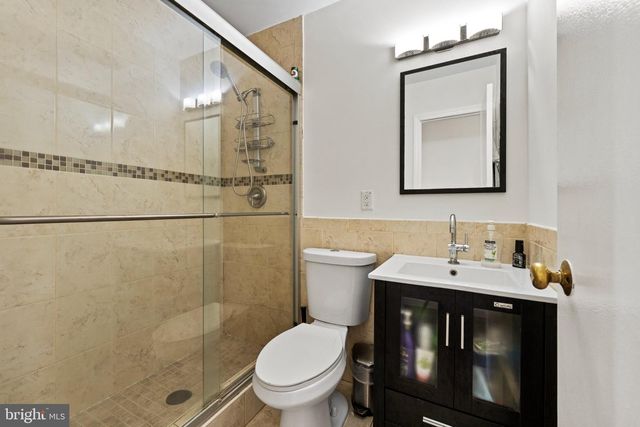 16 STOCKTON RD, Kendall Park, NJ 08824