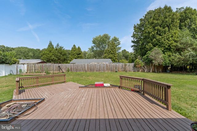 16 STOCKTON RD, Kendall Park, NJ 08824