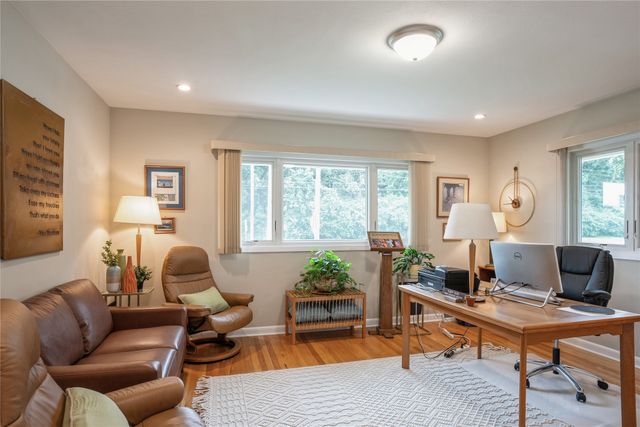 2105 Park Avenue, Des Moines, IA 50321