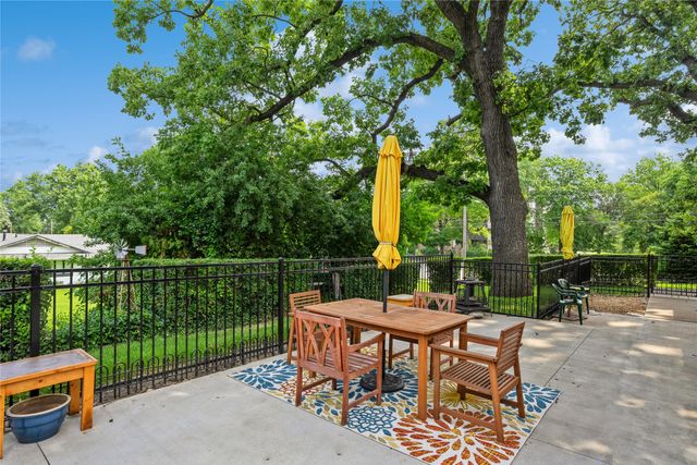 2105 Park Avenue, Des Moines, IA 50321
