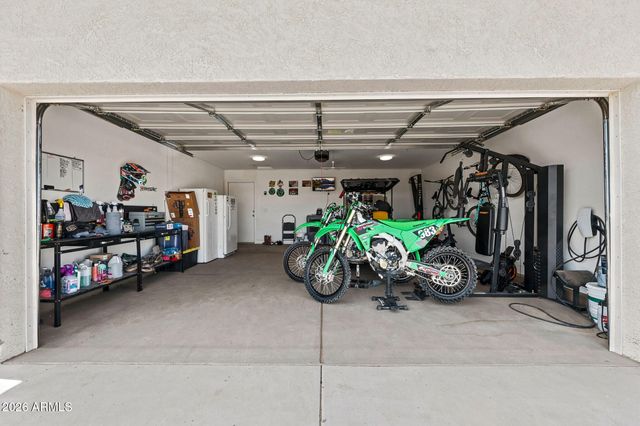 33201 W Siesta Way, Tonopah, AZ 85354