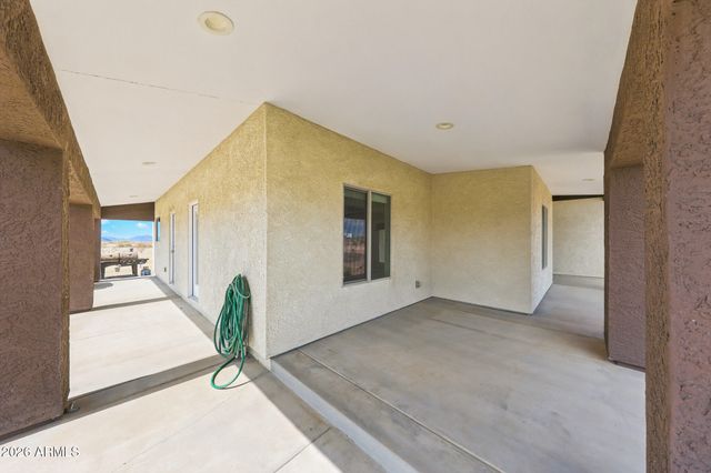 33201 W Siesta Way, Tonopah, AZ 85354