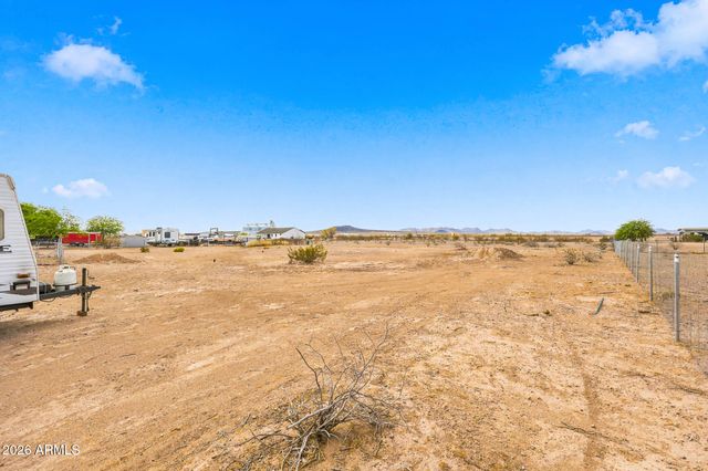 33201 W Siesta Way, Tonopah, AZ 85354