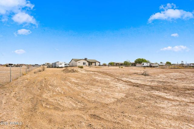 33201 W Siesta Way, Tonopah, AZ 85354