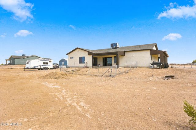 33201 W Siesta Way, Tonopah, AZ 85354