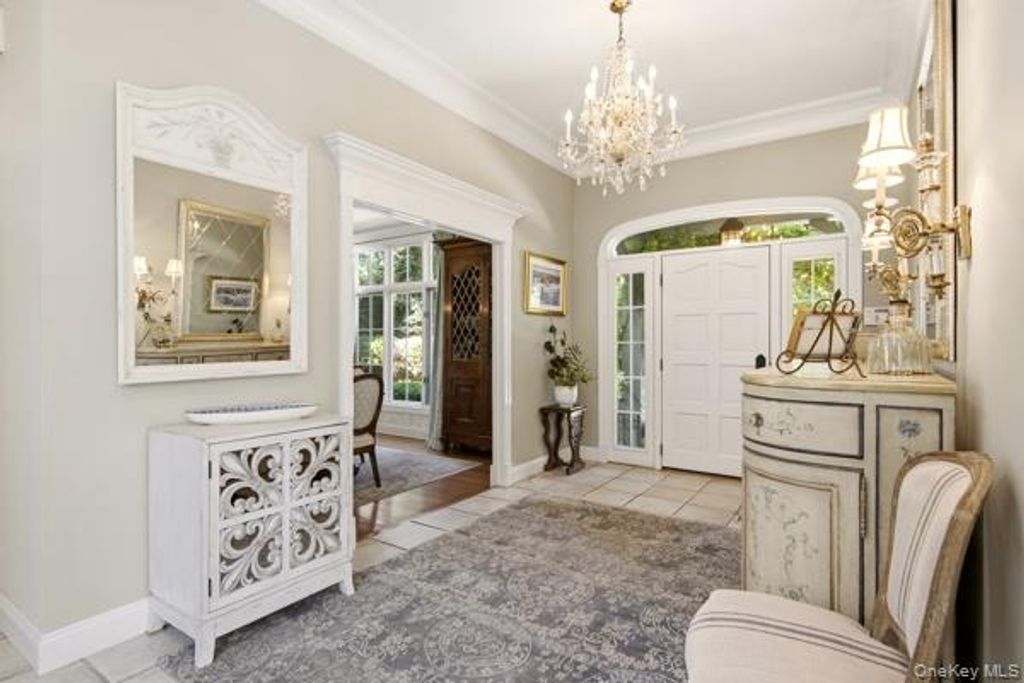 2 Meadow Sea Lane, East Setauket, NY 11733 — photo 3