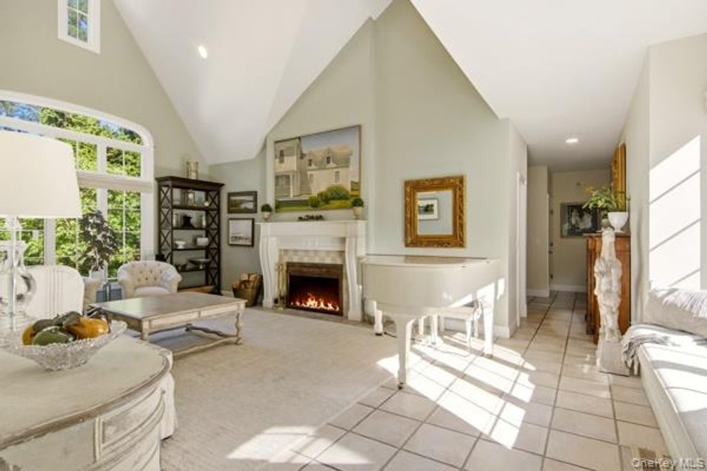 2 Meadow Sea Lane, East Setauket, NY 11733 — photo 4