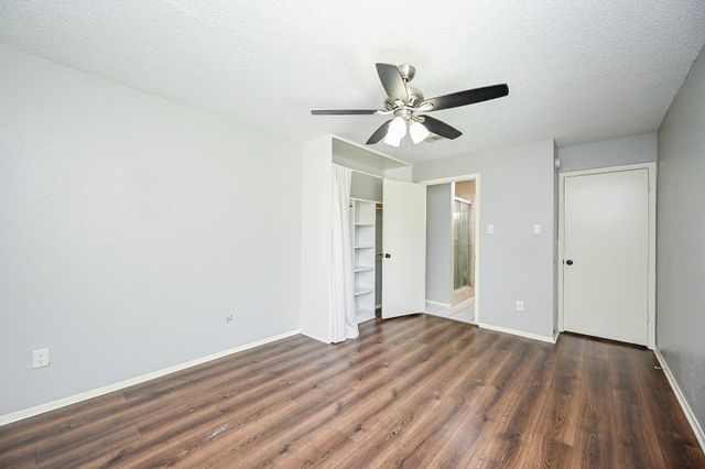 12916 Wirevine Lane 243, Houston, TX 77072