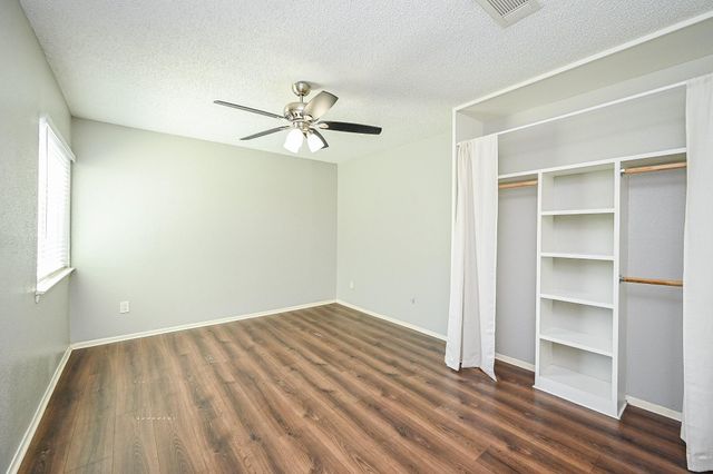 12916 Wirevine Lane 243, Houston, TX 77072