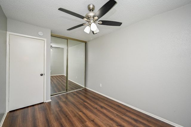 12916 Wirevine Lane 243, Houston, TX 77072