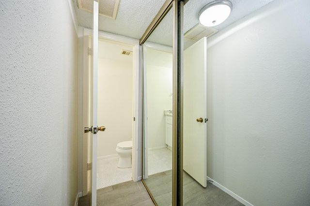 12916 Wirevine Lane 243, Houston, TX 77072