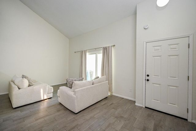 12916 Wirevine Lane 243, Houston, TX 77072