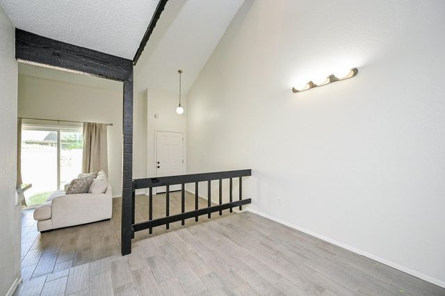 12916 Wirevine Lane 243, Houston, TX 77072