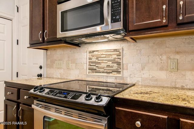 125 Villa Park Lane, Lafayette, LA 70508