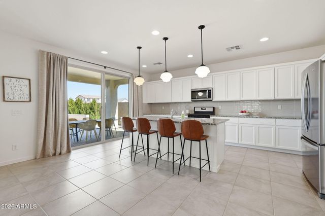 21242 E SWAN Drive, Queen Creek, AZ 85142