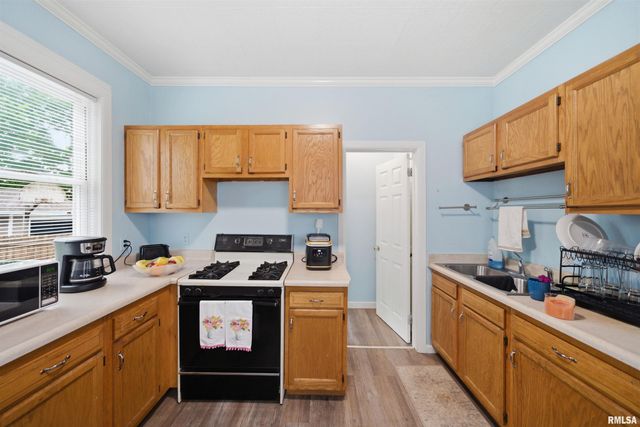 809 E REPUBLIC Street, Peoria, IL 61603