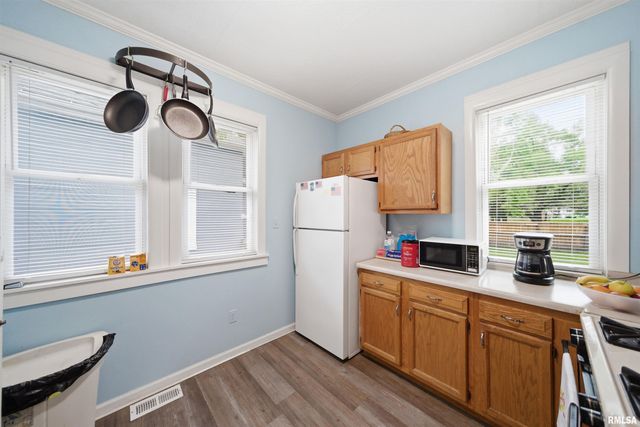 809 E REPUBLIC Street, Peoria, IL 61603