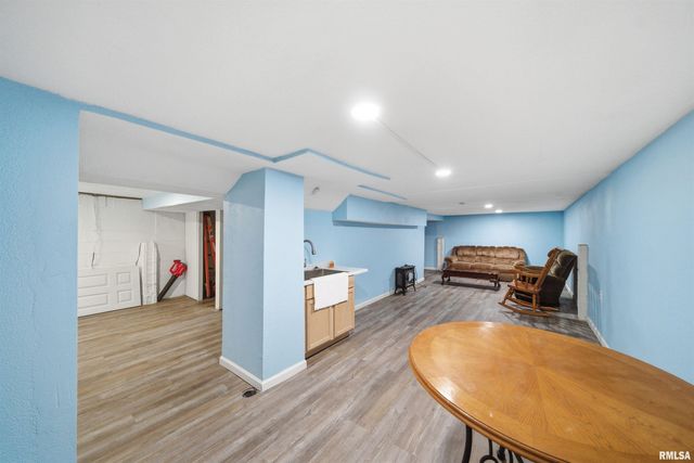 809 E REPUBLIC Street, Peoria, IL 61603