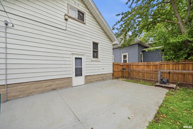 809 E REPUBLIC Street, Peoria, IL 61603