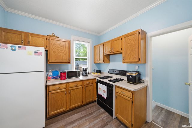 809 E REPUBLIC Street, Peoria, IL 61603