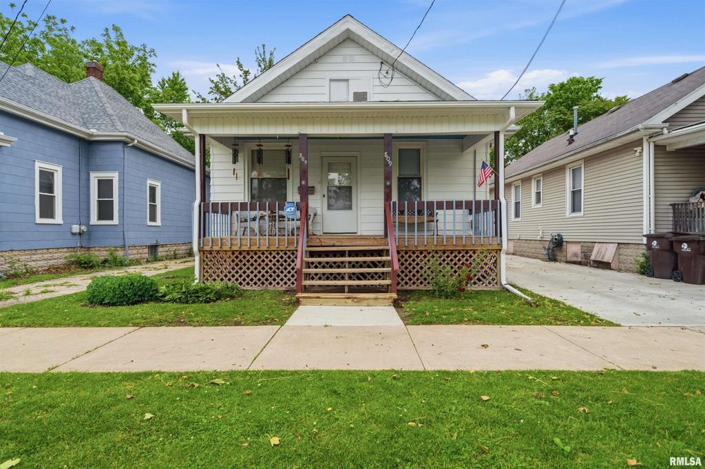 809 E REPUBLIC Street, Peoria, IL 61603
