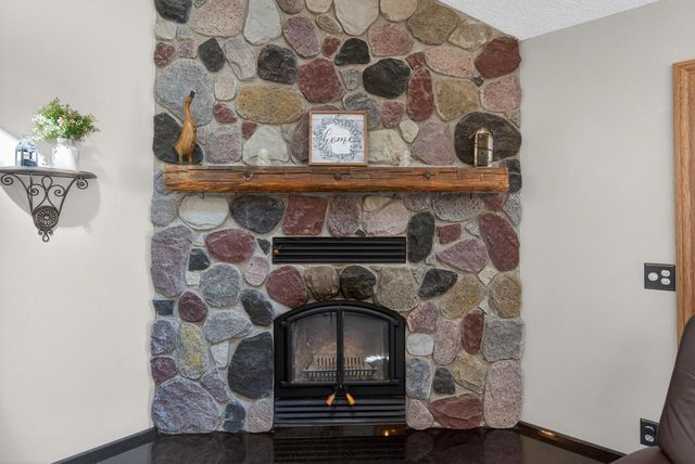9355 St Kilian HEIGHTS, Allenton, WI 53002