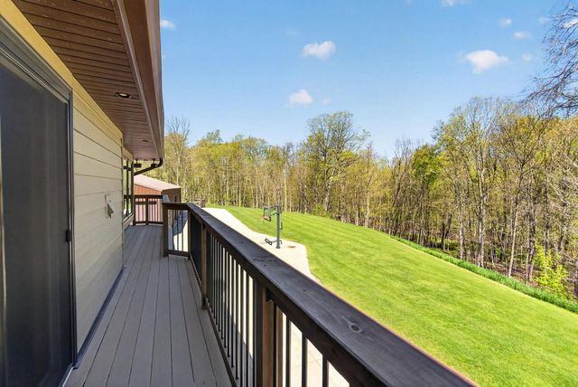 9355 St Kilian HEIGHTS, Allenton, WI 53002