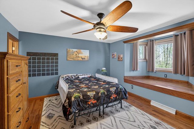 9355 St Kilian HEIGHTS, Allenton, WI 53002
