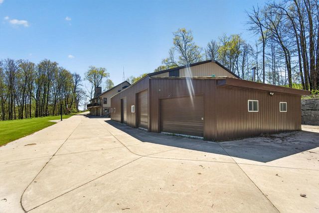 9355 St Kilian HEIGHTS, Allenton, WI 53002