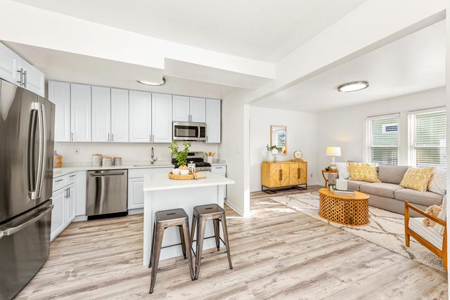 3325 22nd Avenue S, Minneapolis, MN 55407