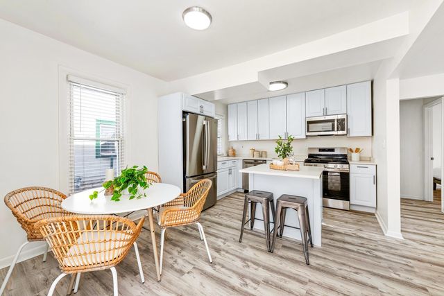 3325 22nd Avenue S, Minneapolis, MN 55407