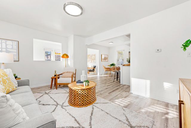 3325 22nd Avenue S, Minneapolis, MN 55407