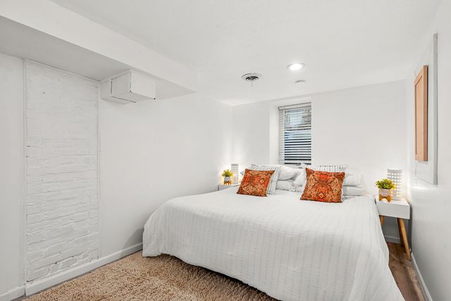 3325 22nd Avenue S, Minneapolis, MN 55407