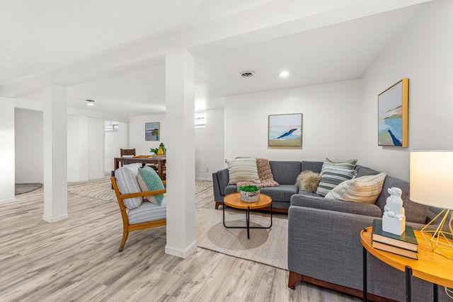 3325 22nd Avenue S, Minneapolis, MN 55407