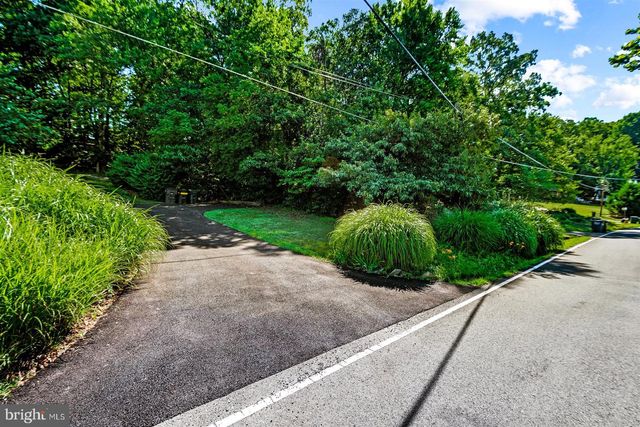 18025 POSSUM POINT RD, Dumfries, VA 22026