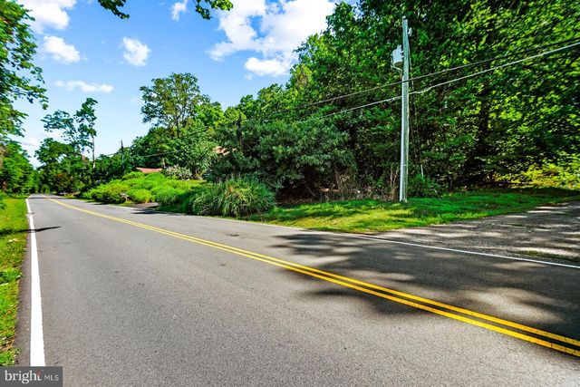 18025 POSSUM POINT RD, Dumfries, VA 22026