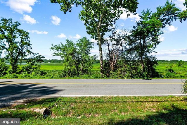 18025 POSSUM POINT RD, Dumfries, VA 22026