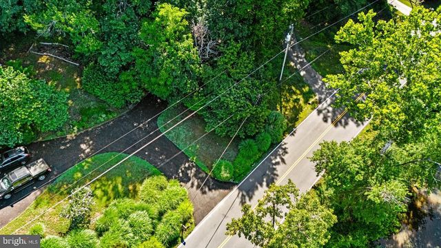18025 POSSUM POINT RD, Dumfries, VA 22026