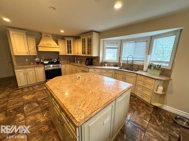 68135 Lake Angela Drive, Richmond, MI 48062